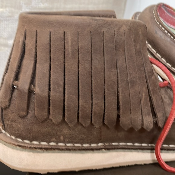 Ariat slip on low top woman’s size 6.5 Cruiser Fringe - Picture 5 of 9